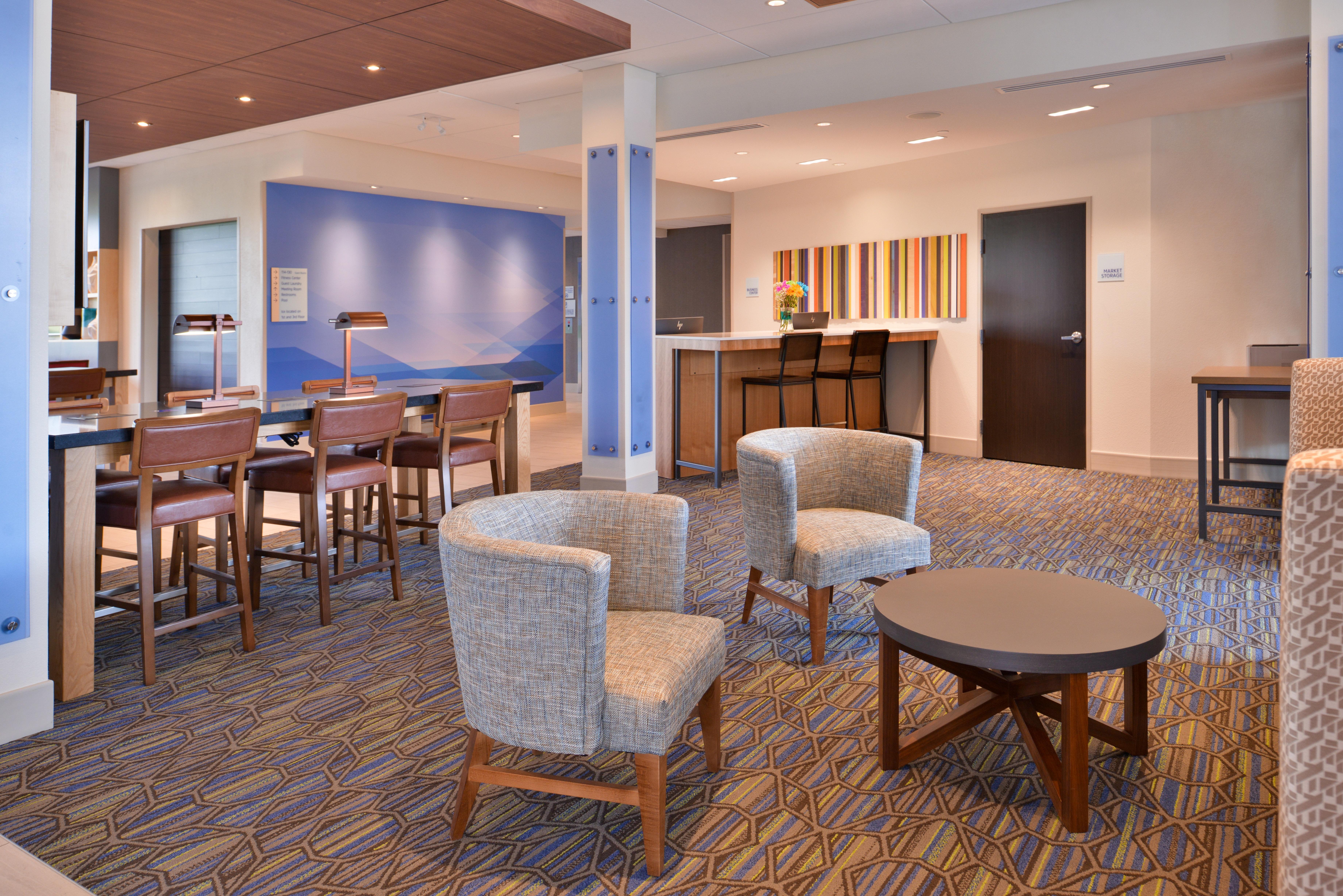 Holiday Inn Express & Suites - Olathe West By Ihg Exterior photo